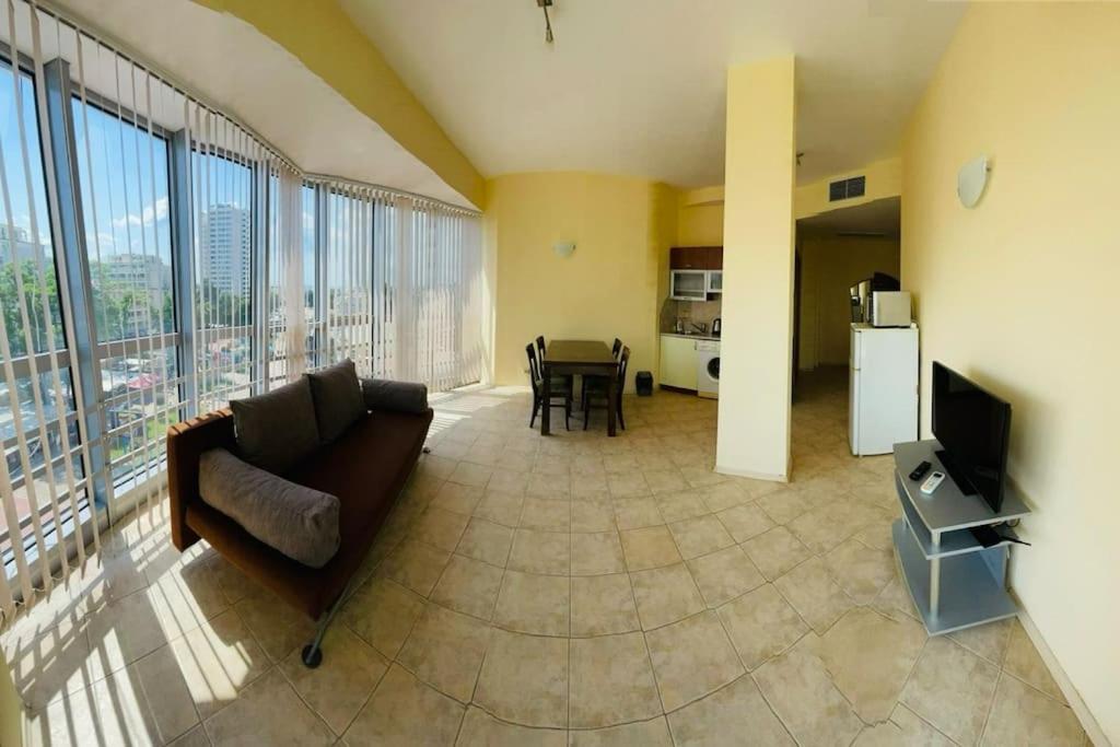 Kaya Apartments Pantai Sunny Bagian luar foto