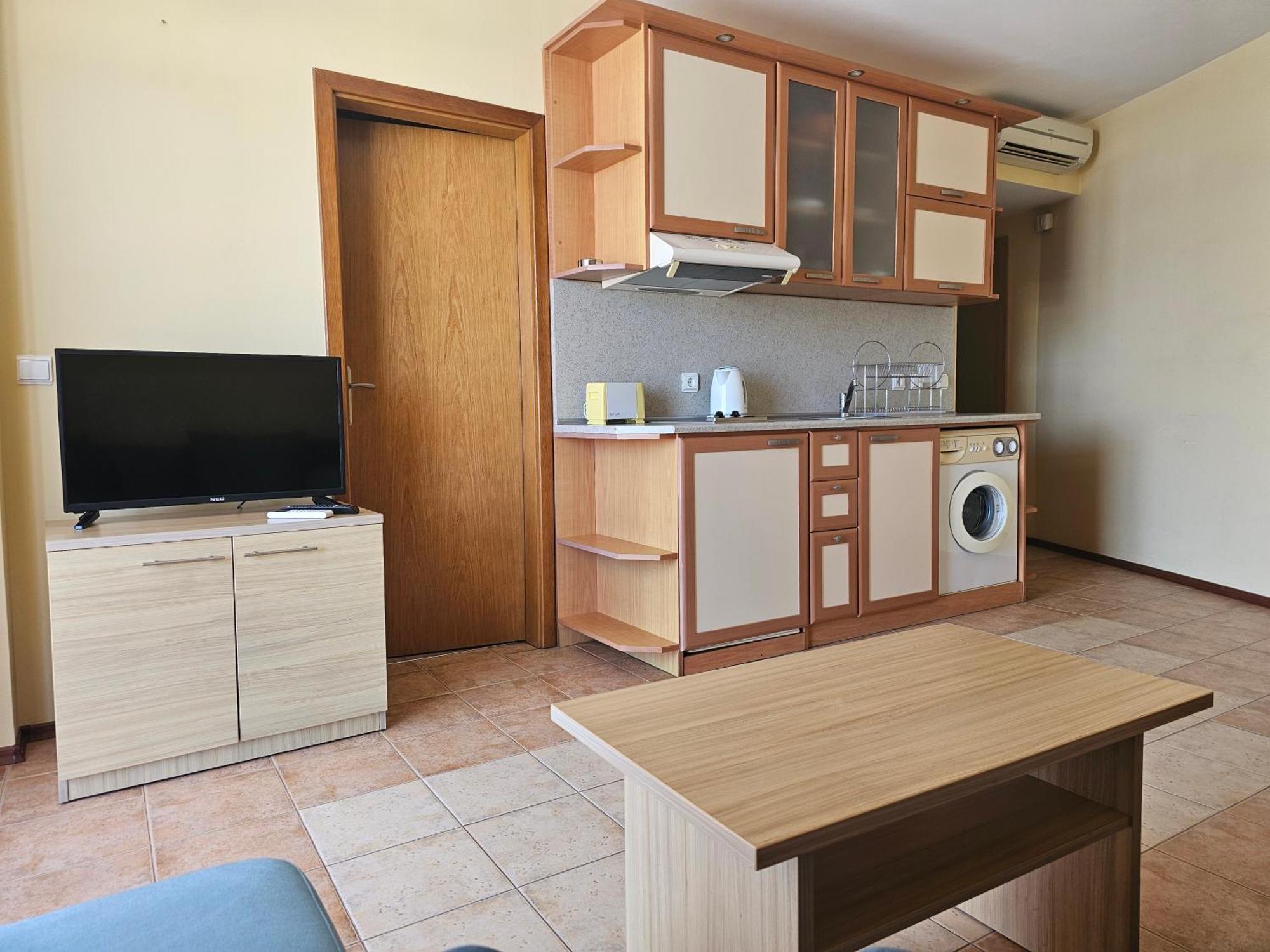 Kaya Apartments Pantai Sunny Bagian luar foto