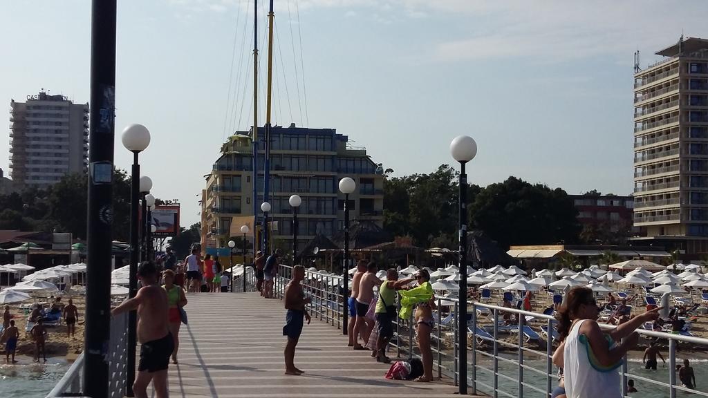 Kaya Apartments Pantai Sunny Bagian luar foto