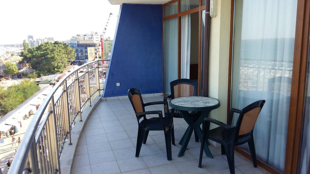 Kaya Apartments Pantai Sunny Bagian luar foto