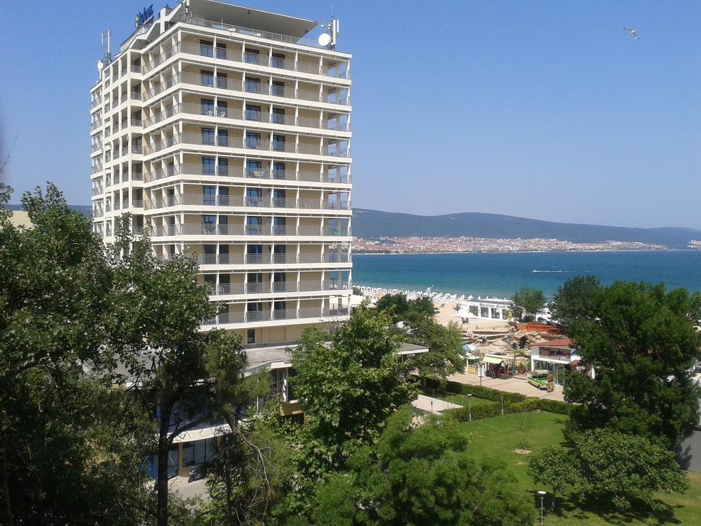 Kaya Apartments Pantai Sunny Ruang foto