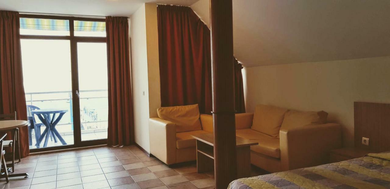 Kaya Apartments Pantai Sunny Bagian luar foto