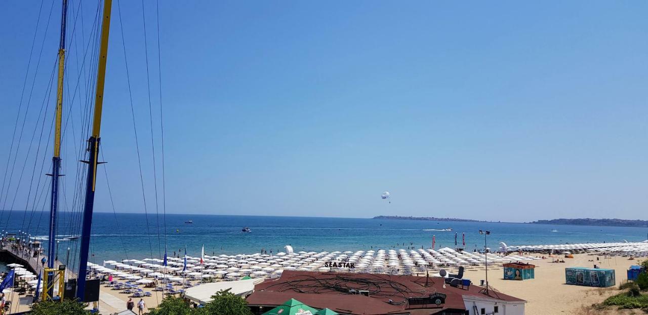 Kaya Apartments Pantai Sunny Bagian luar foto